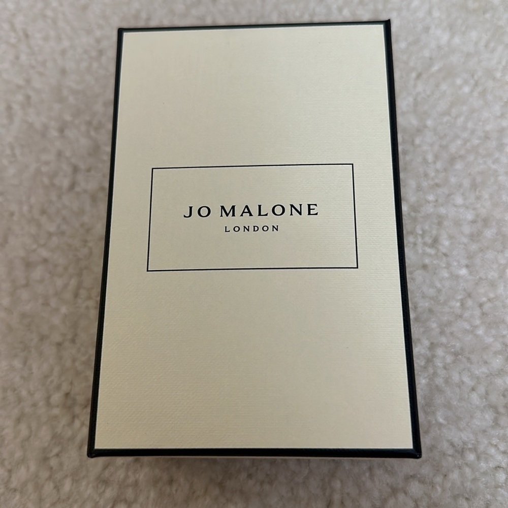 Jo Malone Gift Box - Picture 5 of 6
